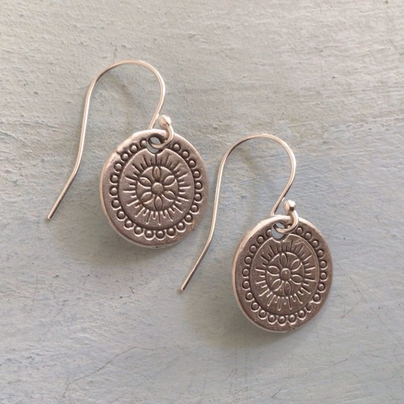 Sterling Silver Sundance charm Earrings new - Picture 8 of 8